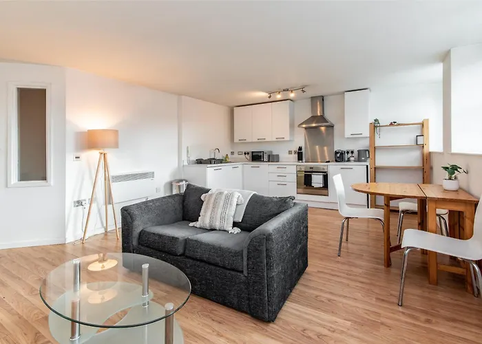 1 Bedroom Apt In City Centre, Close To Motorpoint Arena