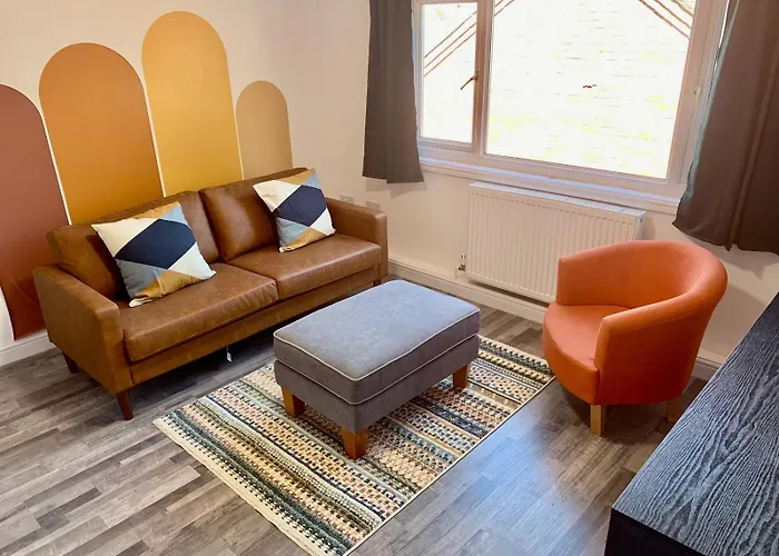 M4M Rooms- Ng7 6Pd Room 1