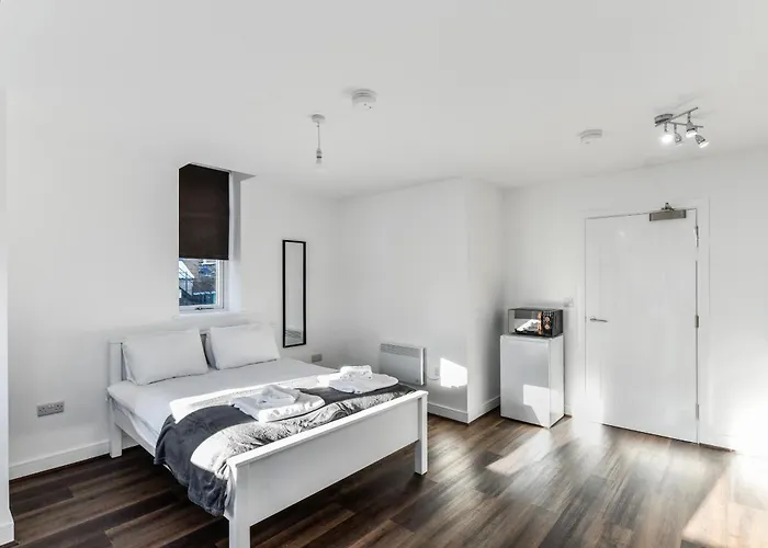 Church Street Flat 6 - Minimalist Studio In Basford