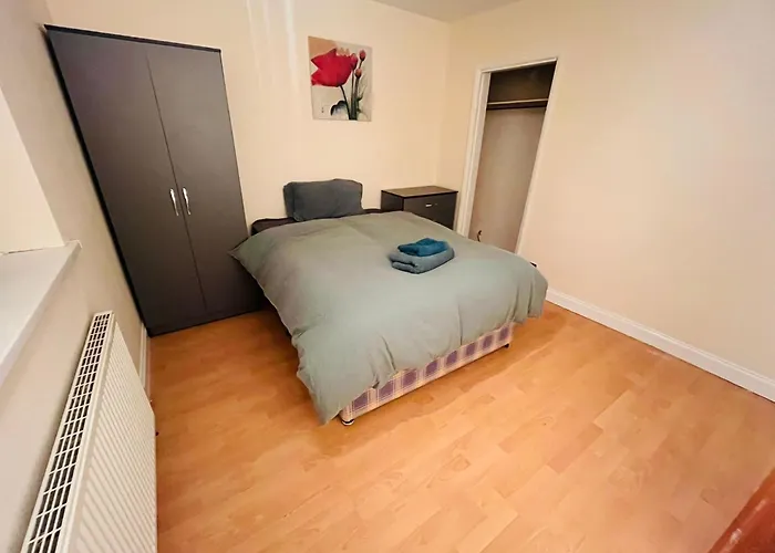 4 Bed Room House Near Ntu Clifton Campus
