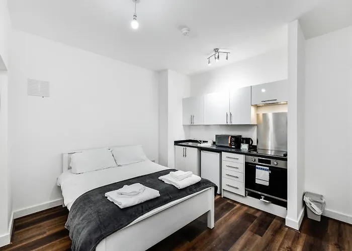 Church Street Flat 4 - Minimalist Studio In Basford