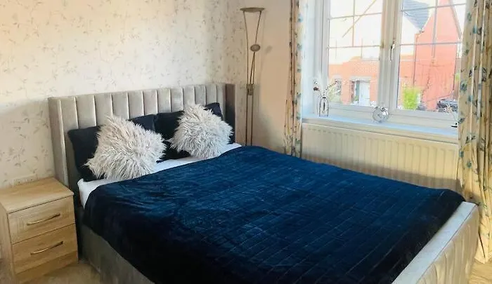 A Room In A House Wollaton