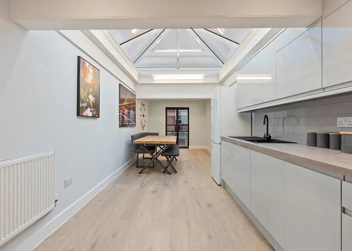 Camila\'S Penthouse Central Stay