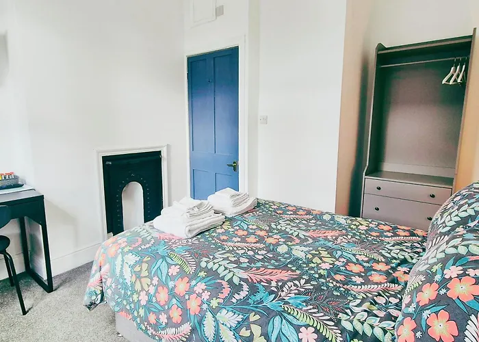 Cozy Room In Modern House Near Nottingham