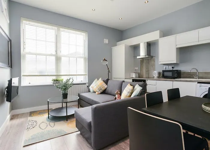 Arena Apartments - Stylish And Homely Apartments By The Ice Arena With Parking