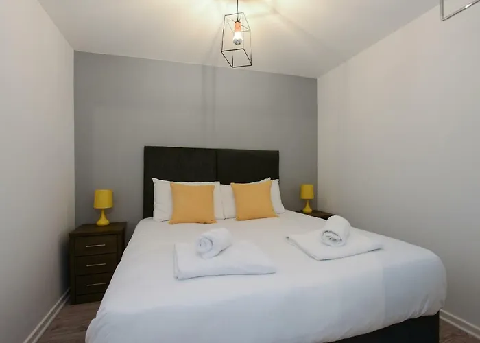 City View Stay - Contemporary City View Apartment
