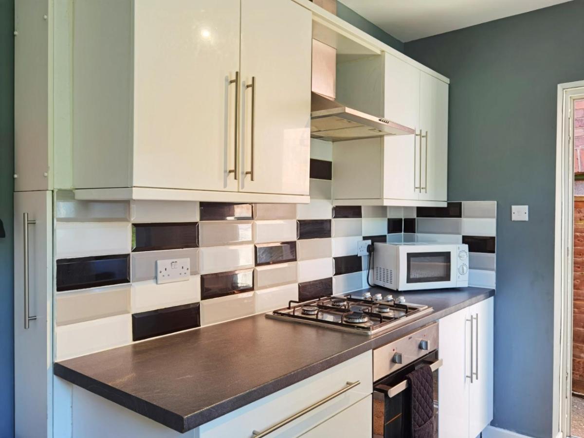 Holiday home Perry Road, Beautiful Large House Available For Guests And Contractors Parking Wifi