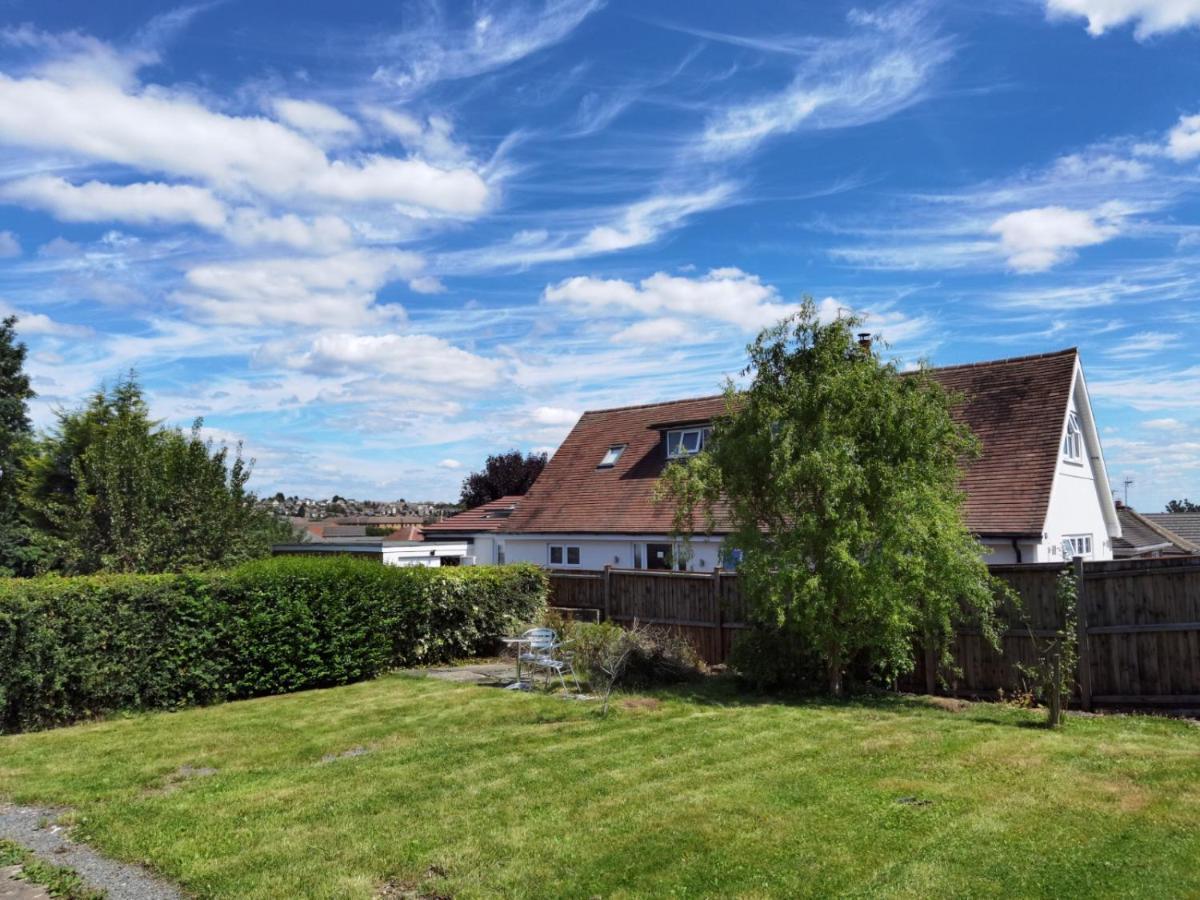 Fourth Avenue, Lovely Bungalow Available For Guests And Contractors Parking Wifi * Nottingham