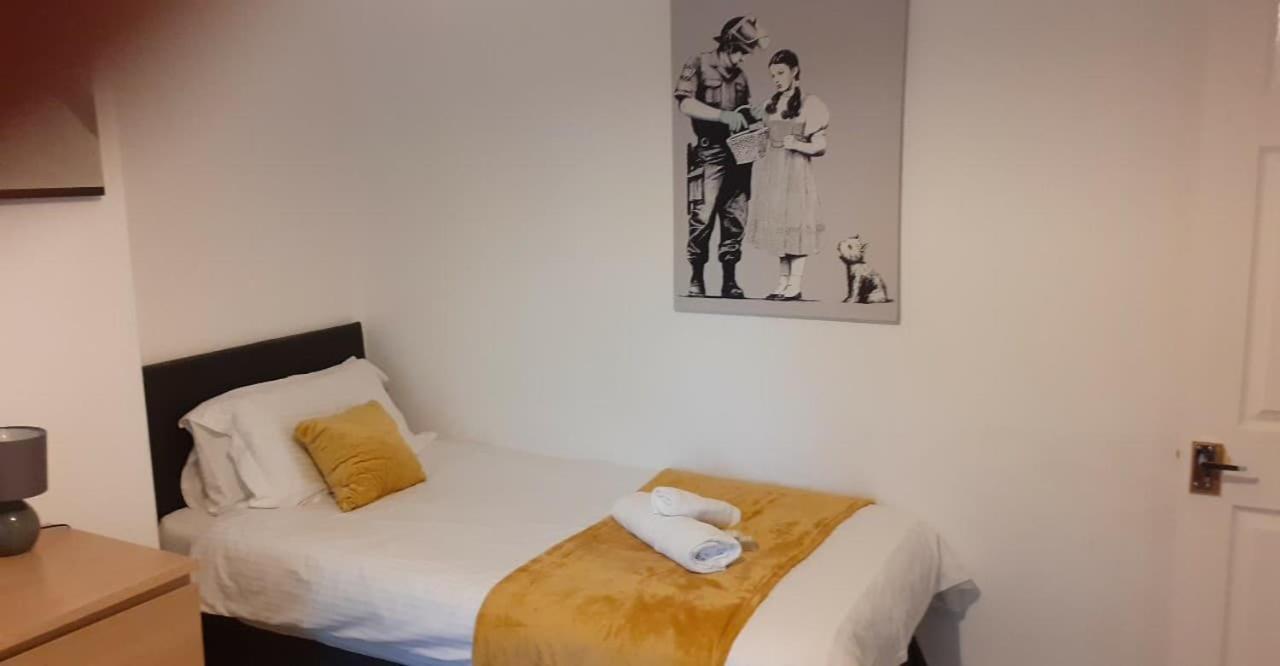 Holiday home Perry Road, Beautiful Large House Available For Guests And Contractors Parking Wifi *