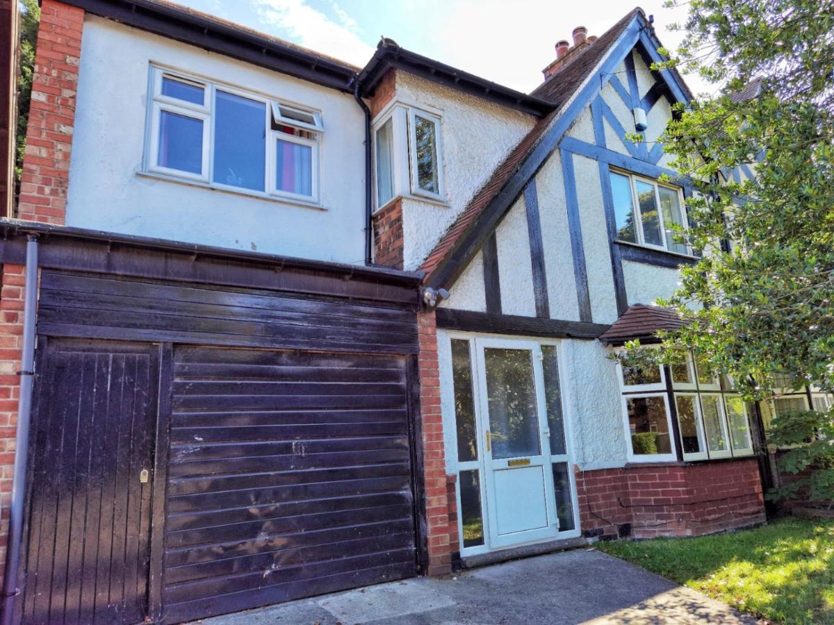 Perry Road, Beautiful Large House Available For Guests And Contractors Parking Wifi * Nottingham