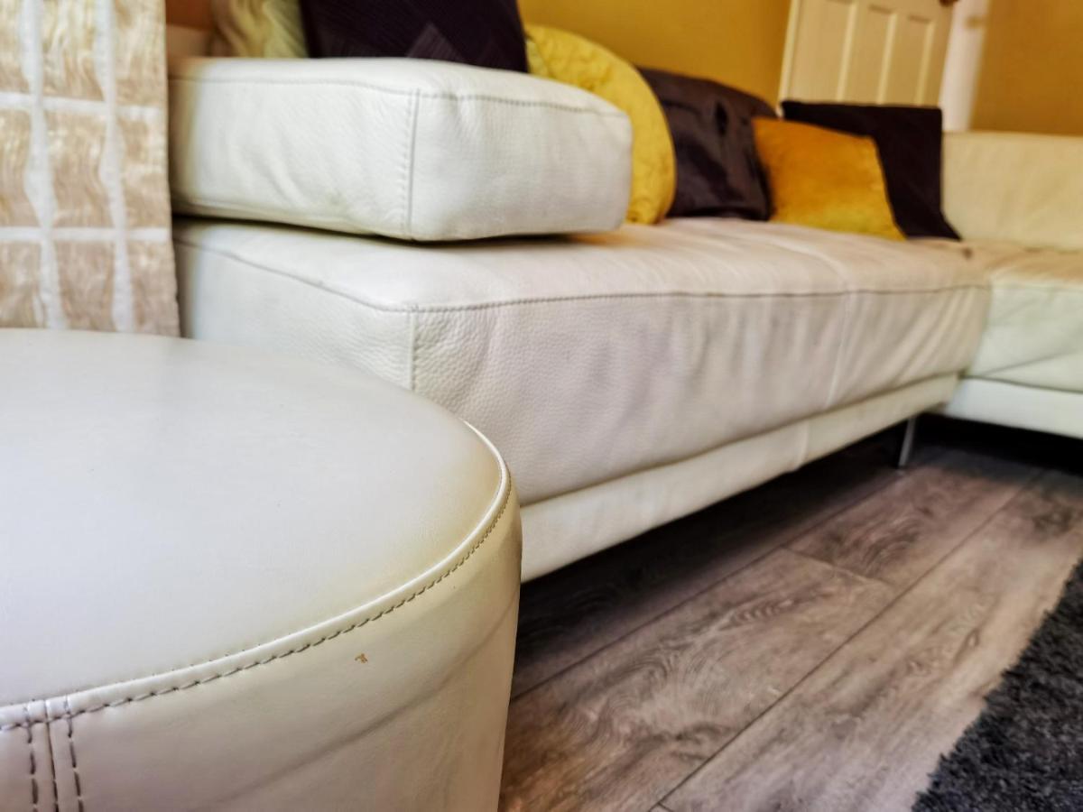 Perry Road, Beautiful Large House Available For Guests And Contractors Parking Wifi *
