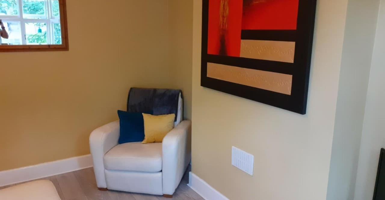 Perry Road, Beautiful Large House Available For Guests And Contractors Parking Wifi Nottingham