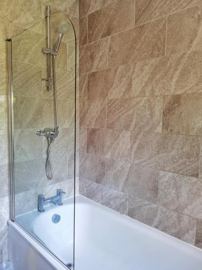 Holiday home Perry Road, Beautiful Large House Available For Guests And Contractors Parking Wifi *