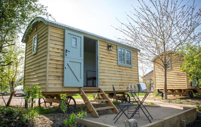 Perkins Luxury Shepherd Huts Apartment Nottingham