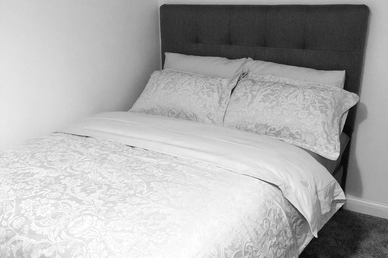 Modern Two-bedroom Suite: Centre Convenience 3*