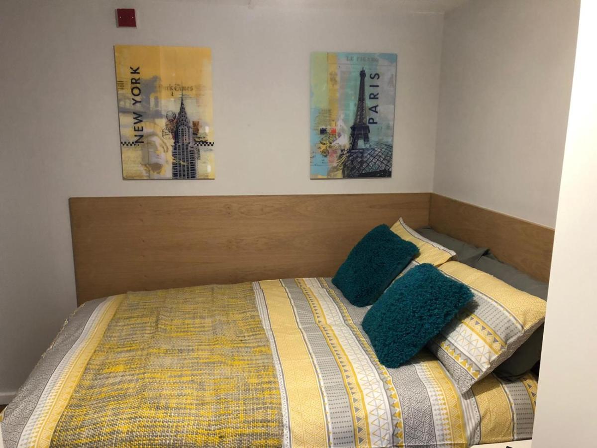 228 Cinderhill Road Apartment *