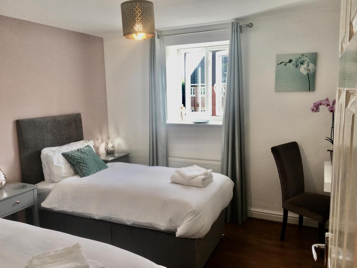 The Orchid-central Beeston-private Apartment-smarttv-free Wi-fi-tram-parking Apartment Nottingham