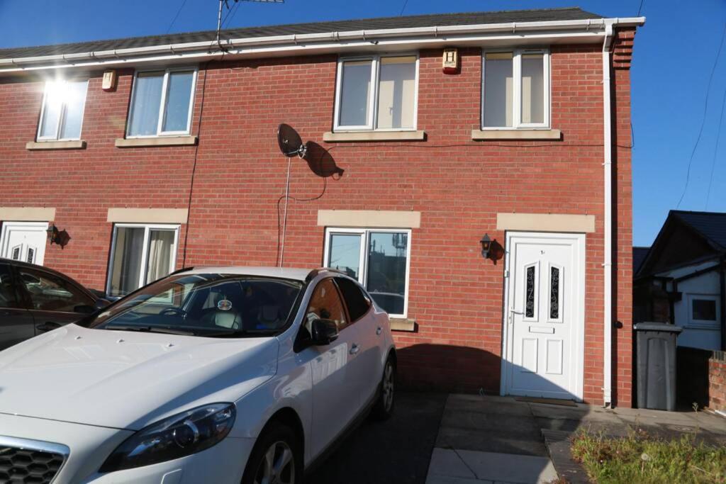 Willoughby House Beeston Apartment *