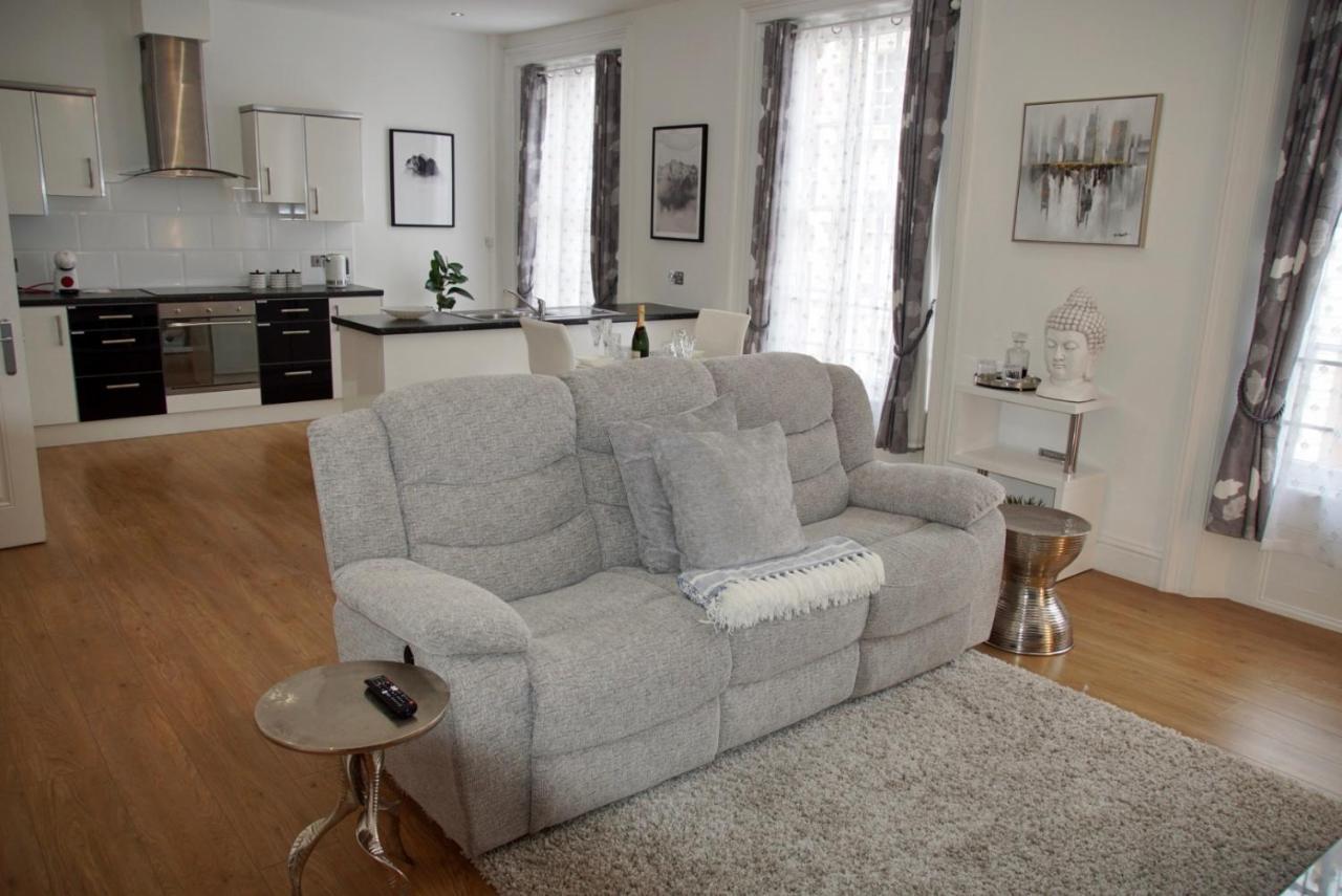 Apartment Exec 2 *