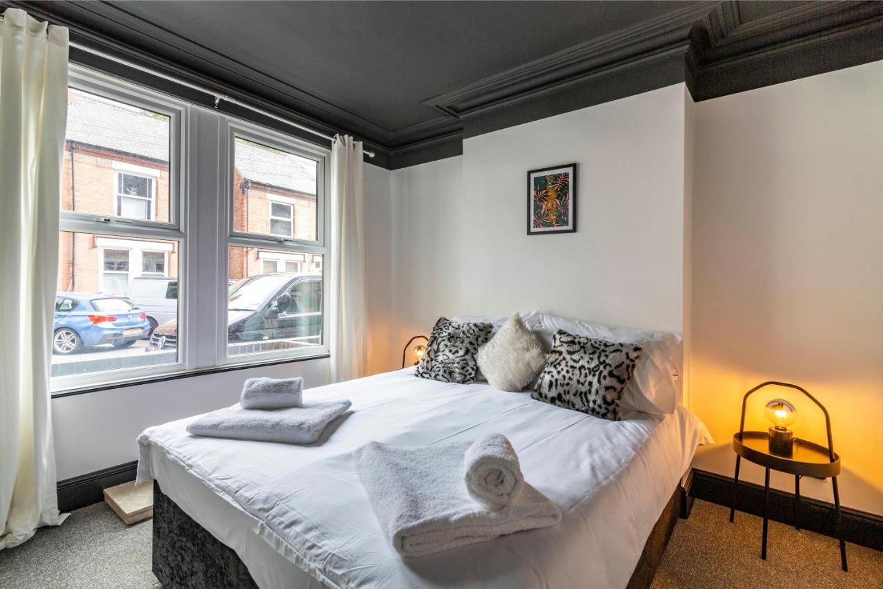 De Luxe Short Stays- Trent Bridge Apartment Nottingham