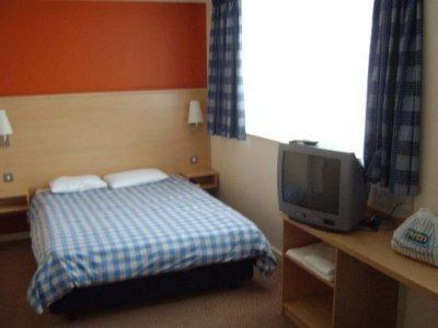 Travelodge 3*