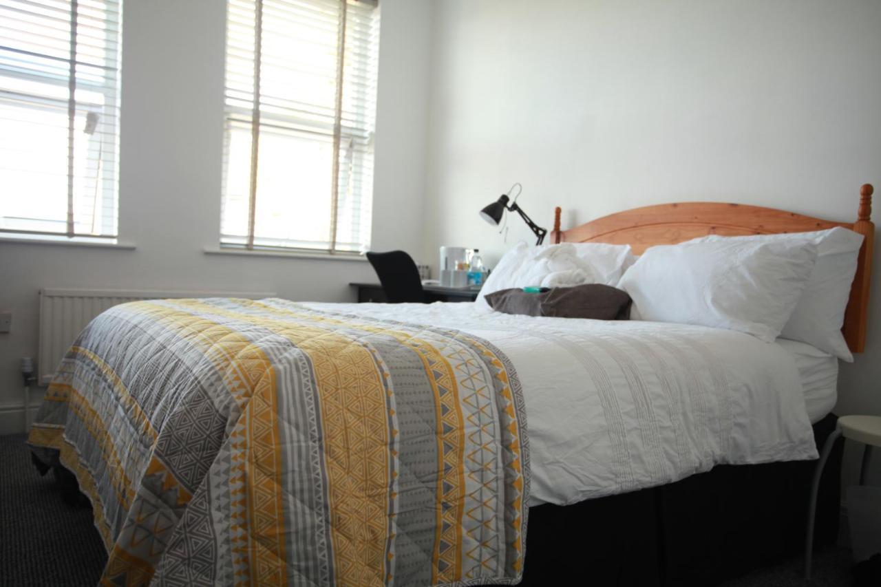 Homestay Cinderhouse Highbury Vale *