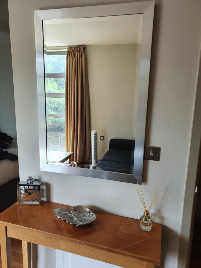 Luxury Centre With Smart Tv And Netflix, Hockley,
