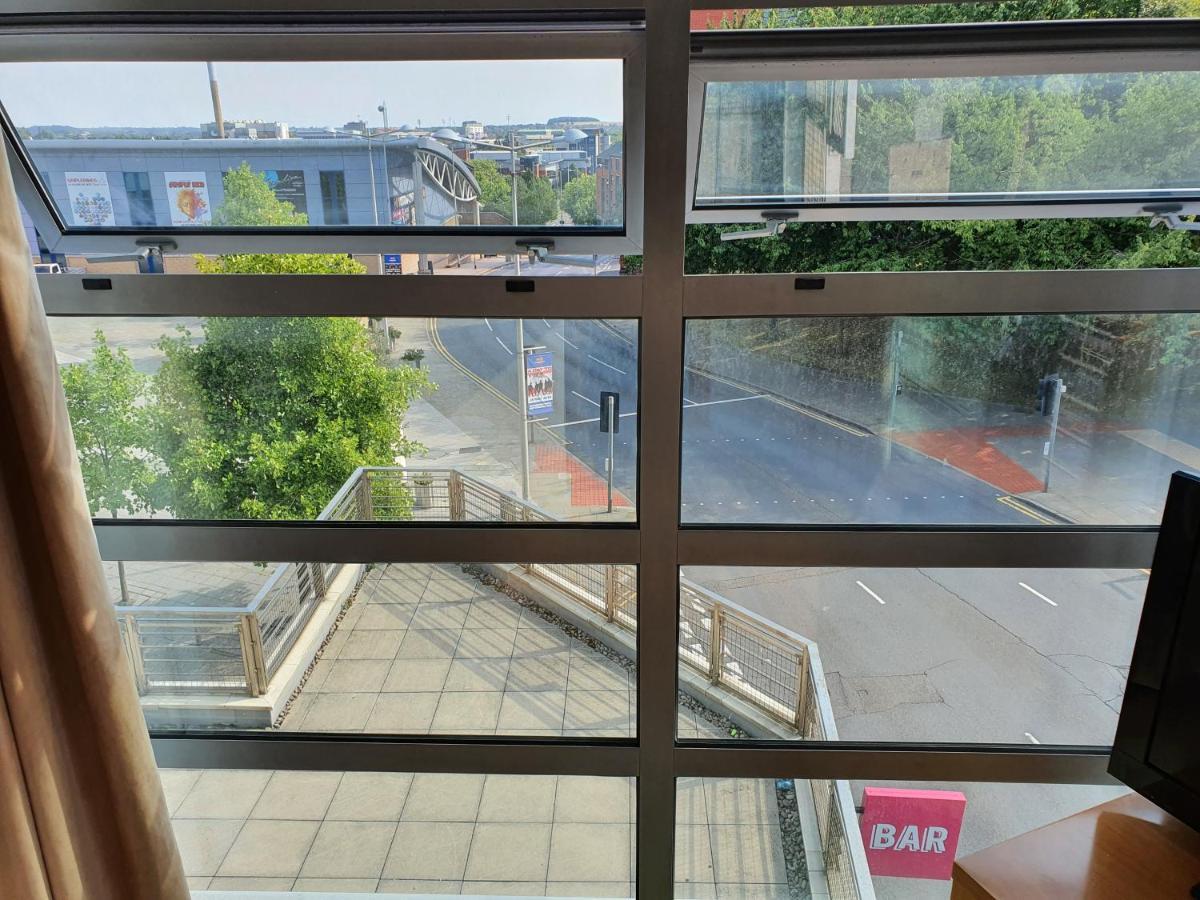 Luxury Centre With Smart Tv And Netflix, Hockley, *