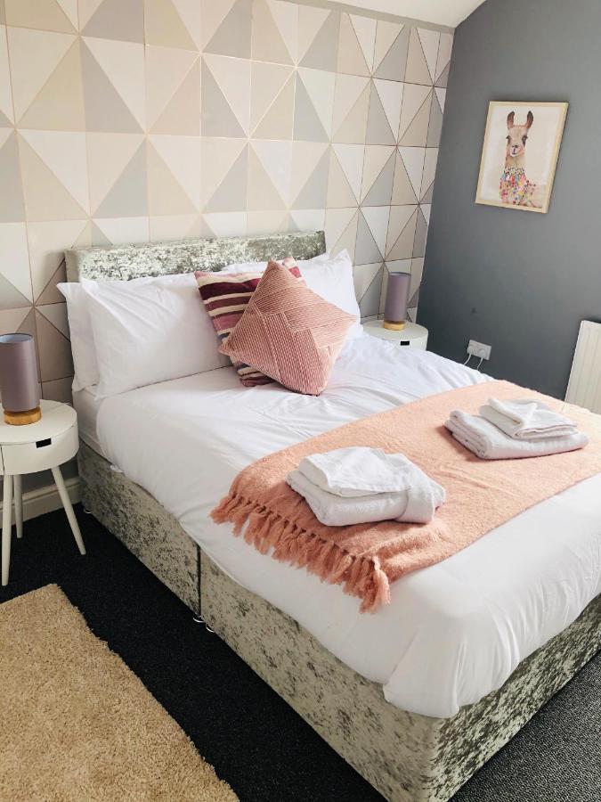 Sherwood Fields - Spacious, Large And Stylish