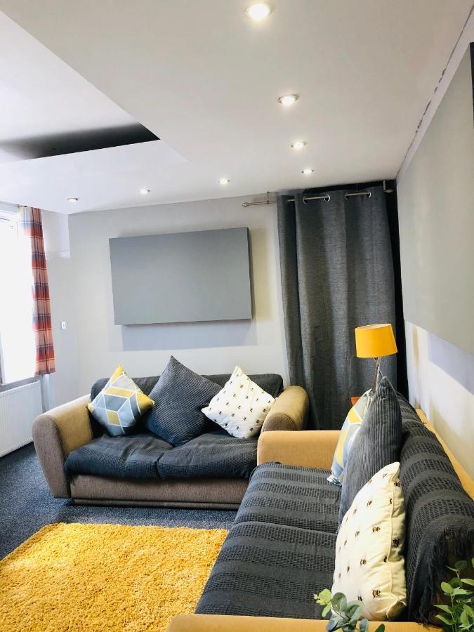 Sherwood Fields - Spacious, Large And Stylish Apartment *
