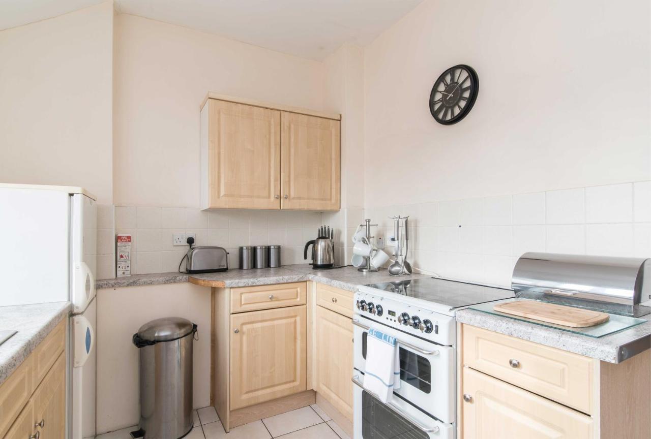 Lambley Court - Light, Open And Inviting *