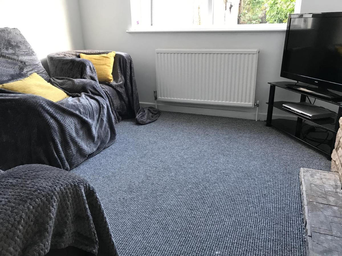 Homestay Cinderhouse Highbury Vale *