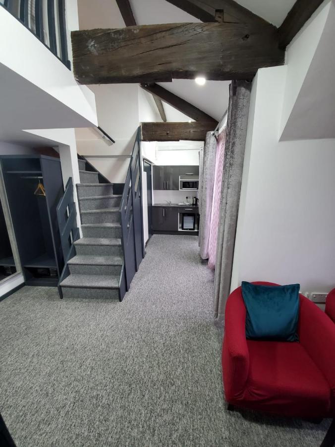 Russell St Suites Aparthotel *