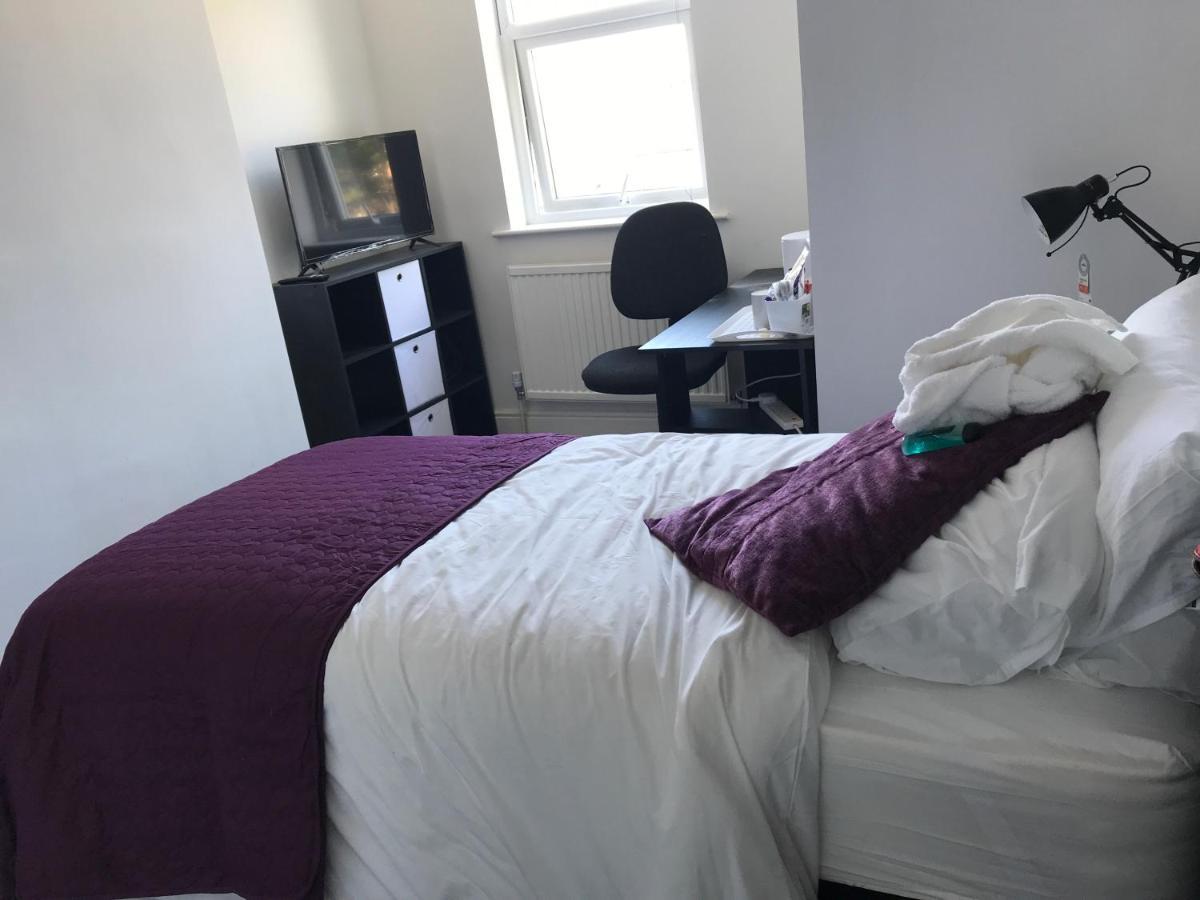 Homestay Cinderhouse Highbury Vale