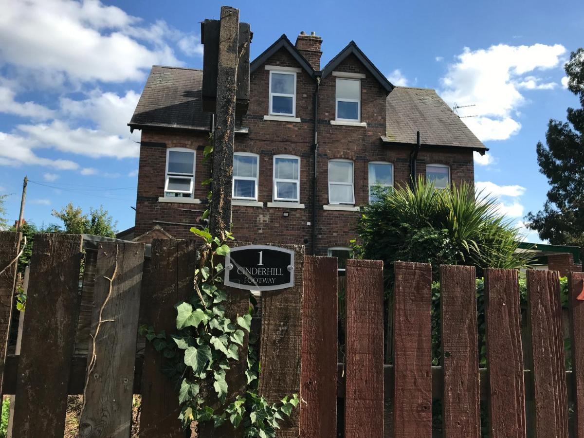 Cinderhouse Highbury Vale Homestay