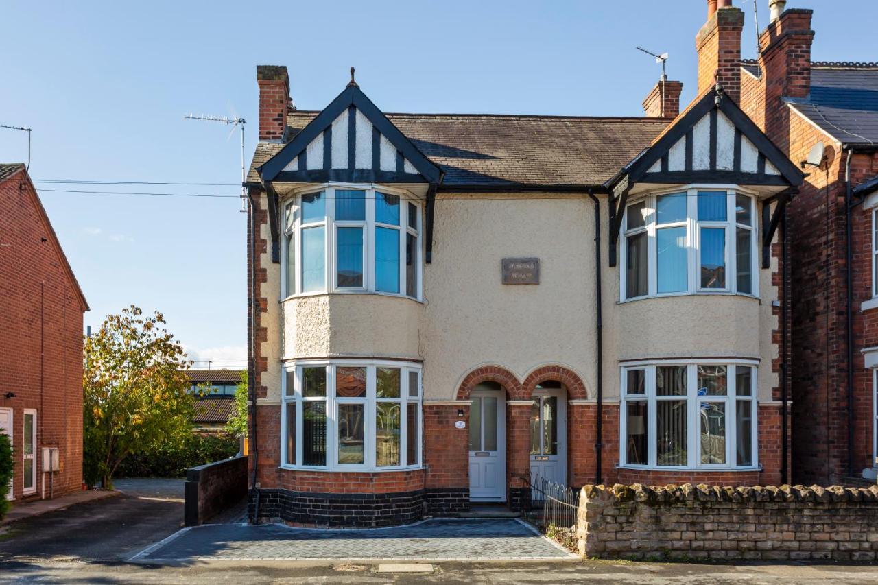 Apartment Jasmine A - Ideal For Qmc & Uni - Free Parking *