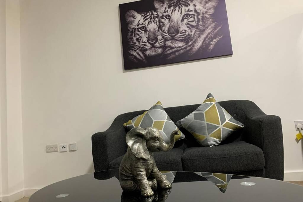 Relaxing And Modern 2 Bed City Centre Apartamento
