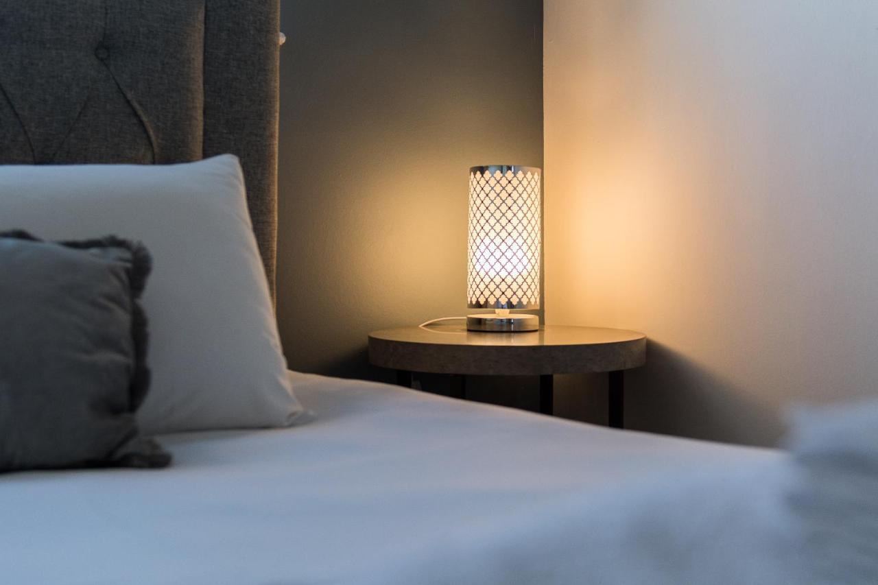 Lambley Court - Light, Open And Inviting Apartment *