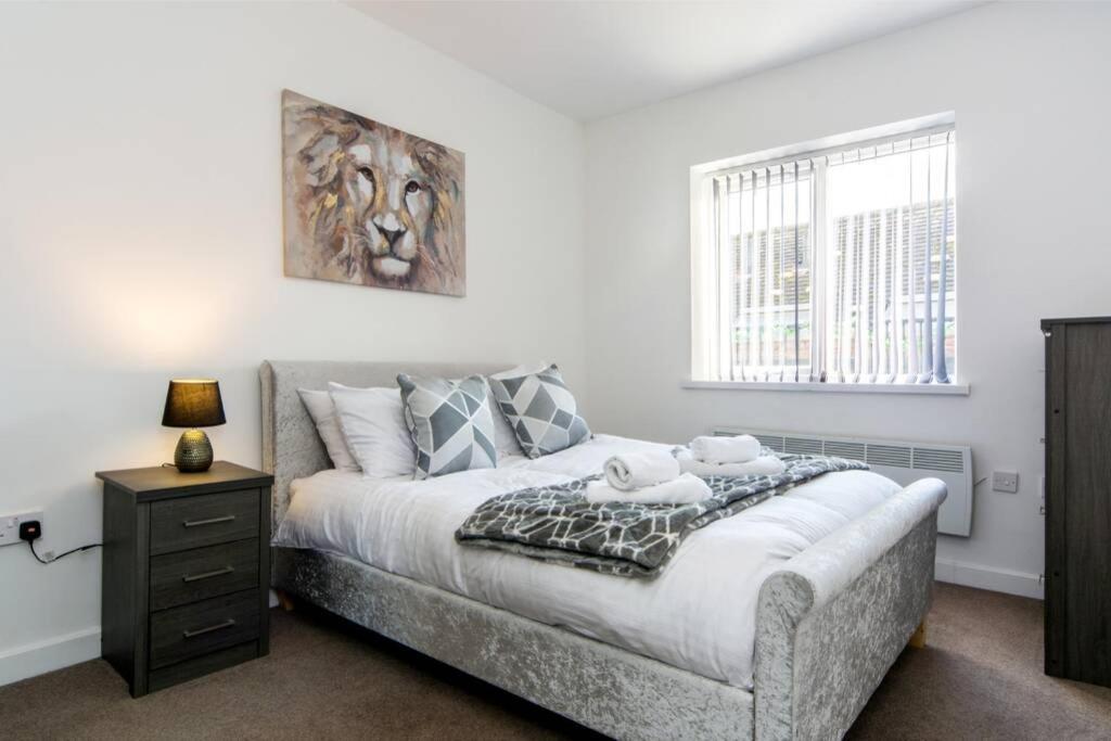 Luxury City Centre Penthouse With Balcony - 2 Bed Apartment Nottingham