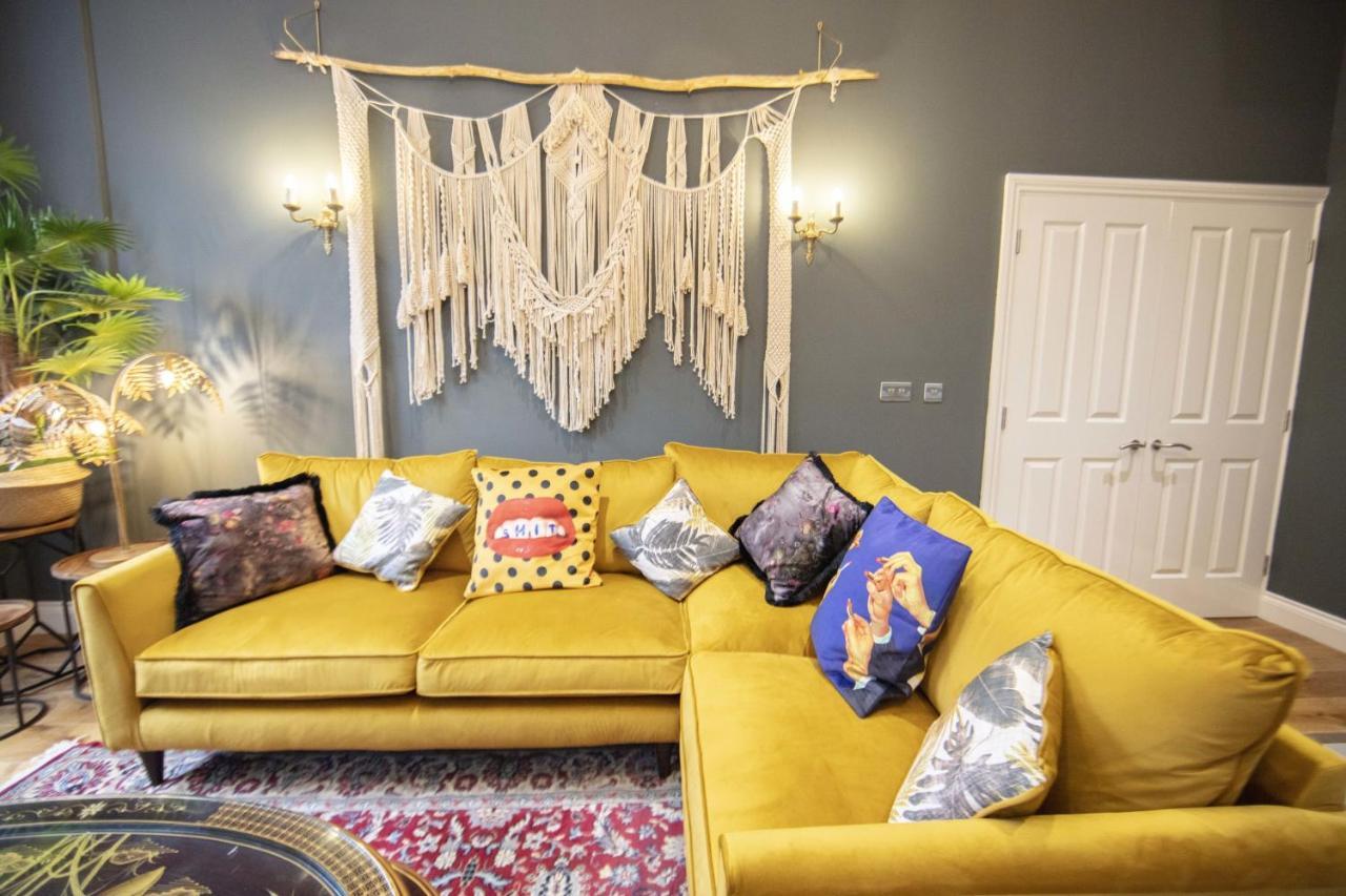 Luxurious 2 Bedroom Lace Market Apartment *