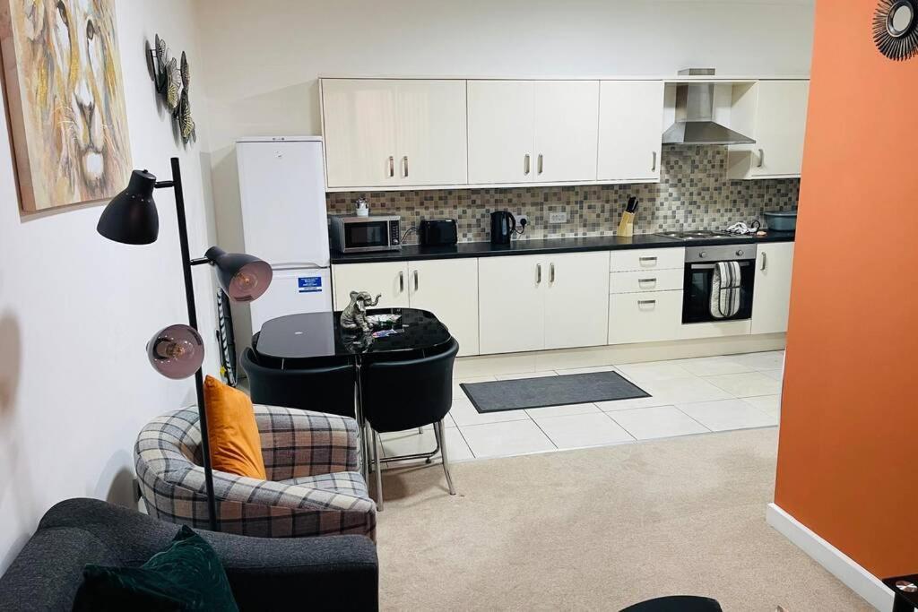 Stylish 2 Bed City Apartamento