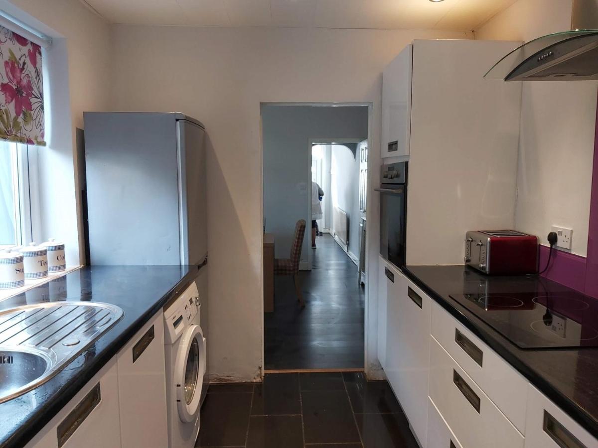 Casa de férias Pearson House - Huku Kwetu 3 Bedroom End Of Terrance House - Family And Business Group Self Catering -huku Kwetu