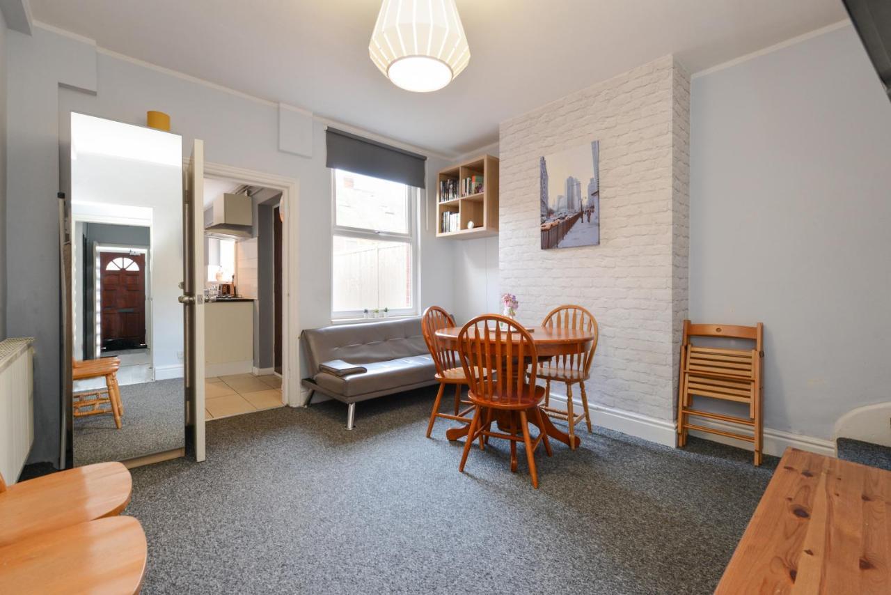 Perfect For Contractors! Spacious 5bed House With Parking - Radford Nottingham