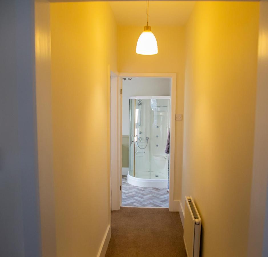 Porchester House Apartment *