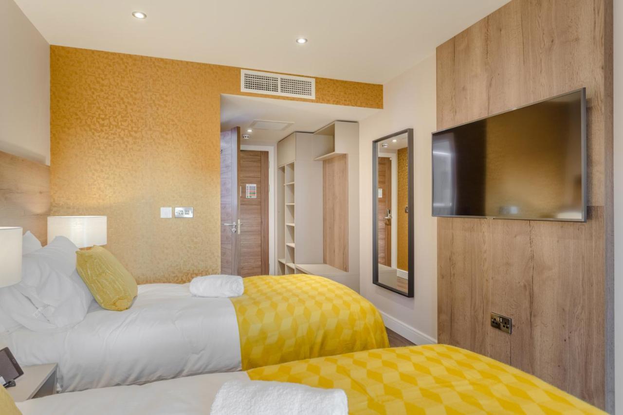 Aparthotel Dwell Living 4*