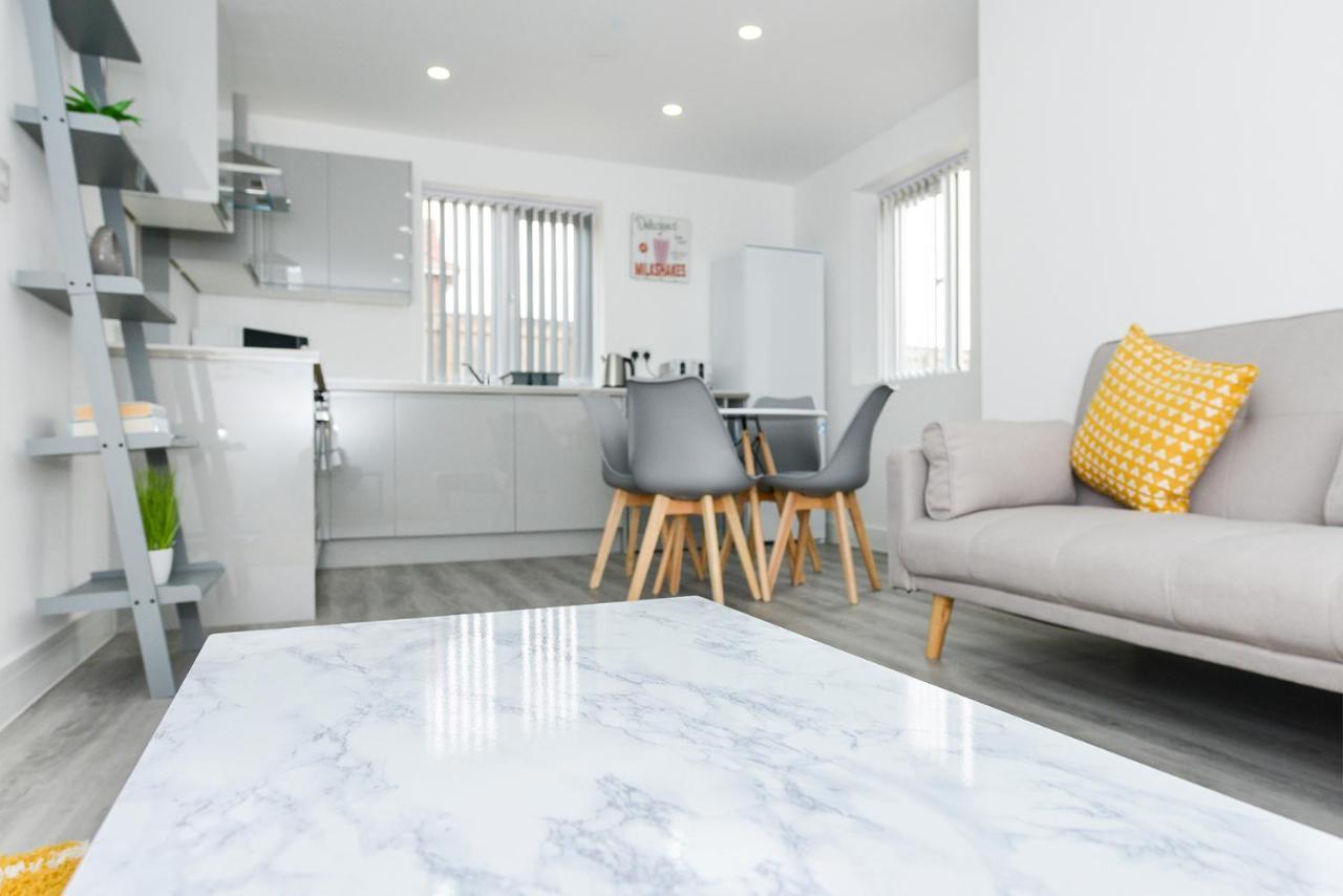 Adbolton House - Sleek, Stylish, Brand New & Carbon Nottingham