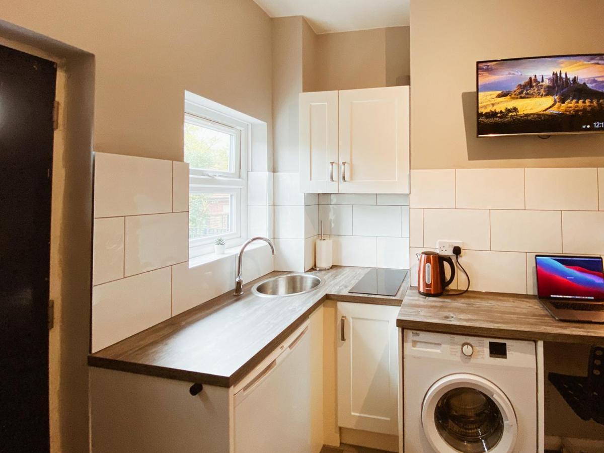 Limpenny Studio - Work Friendly And Outstanding Garden Studio Close To Centre Apartment