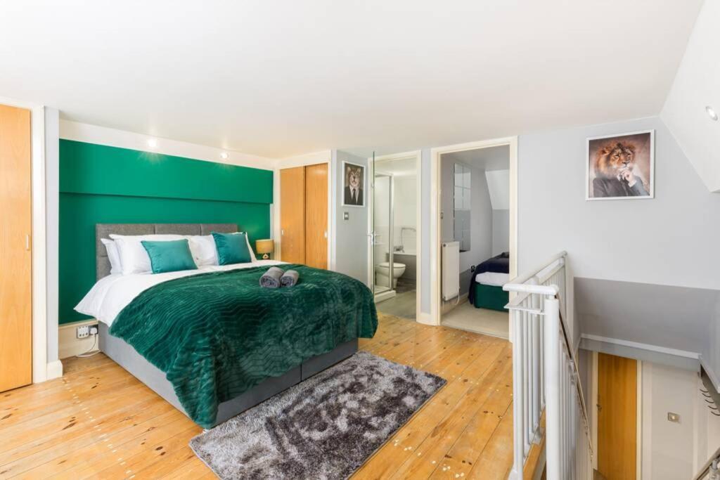 The Exquisite Duplex Of