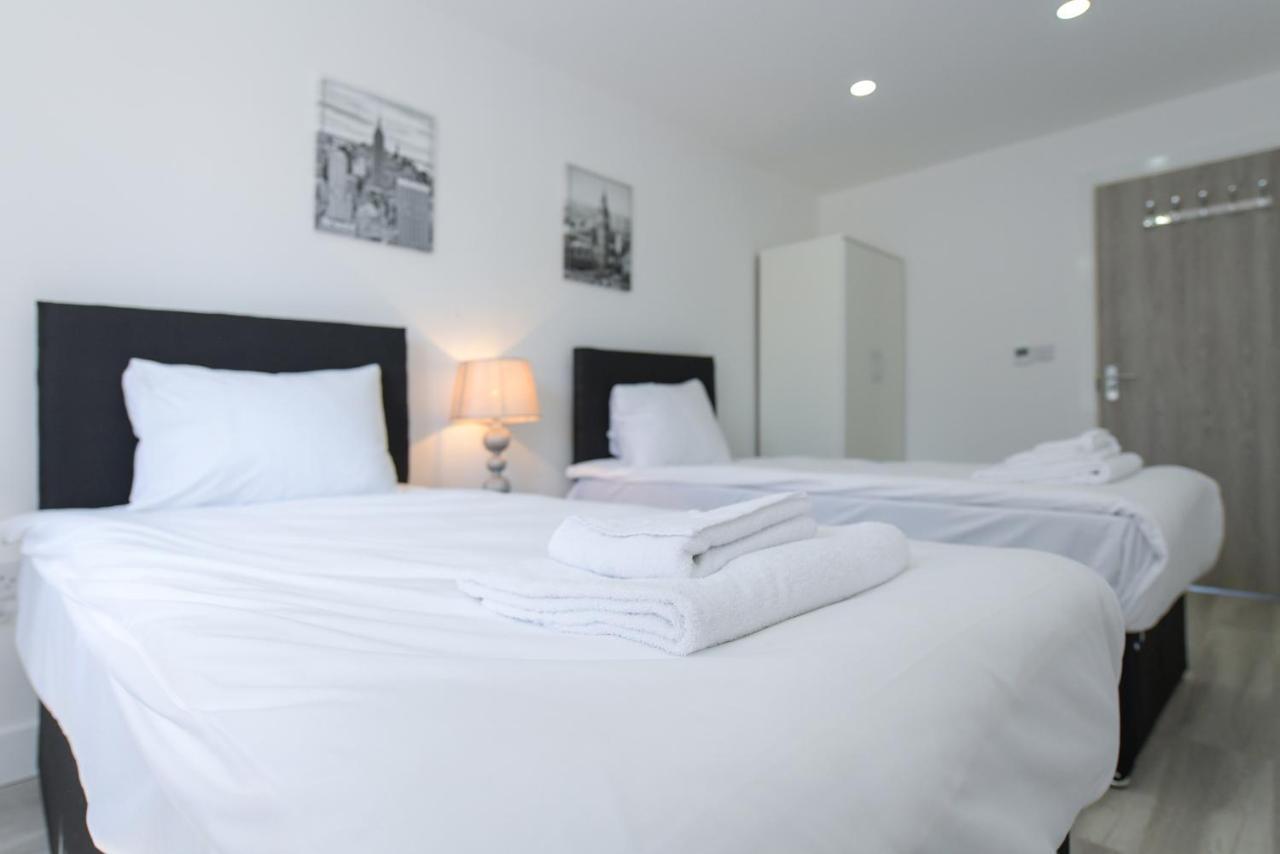 Adbolton House - Sleek, Stylish, Brand New & Carbon Apartamento *