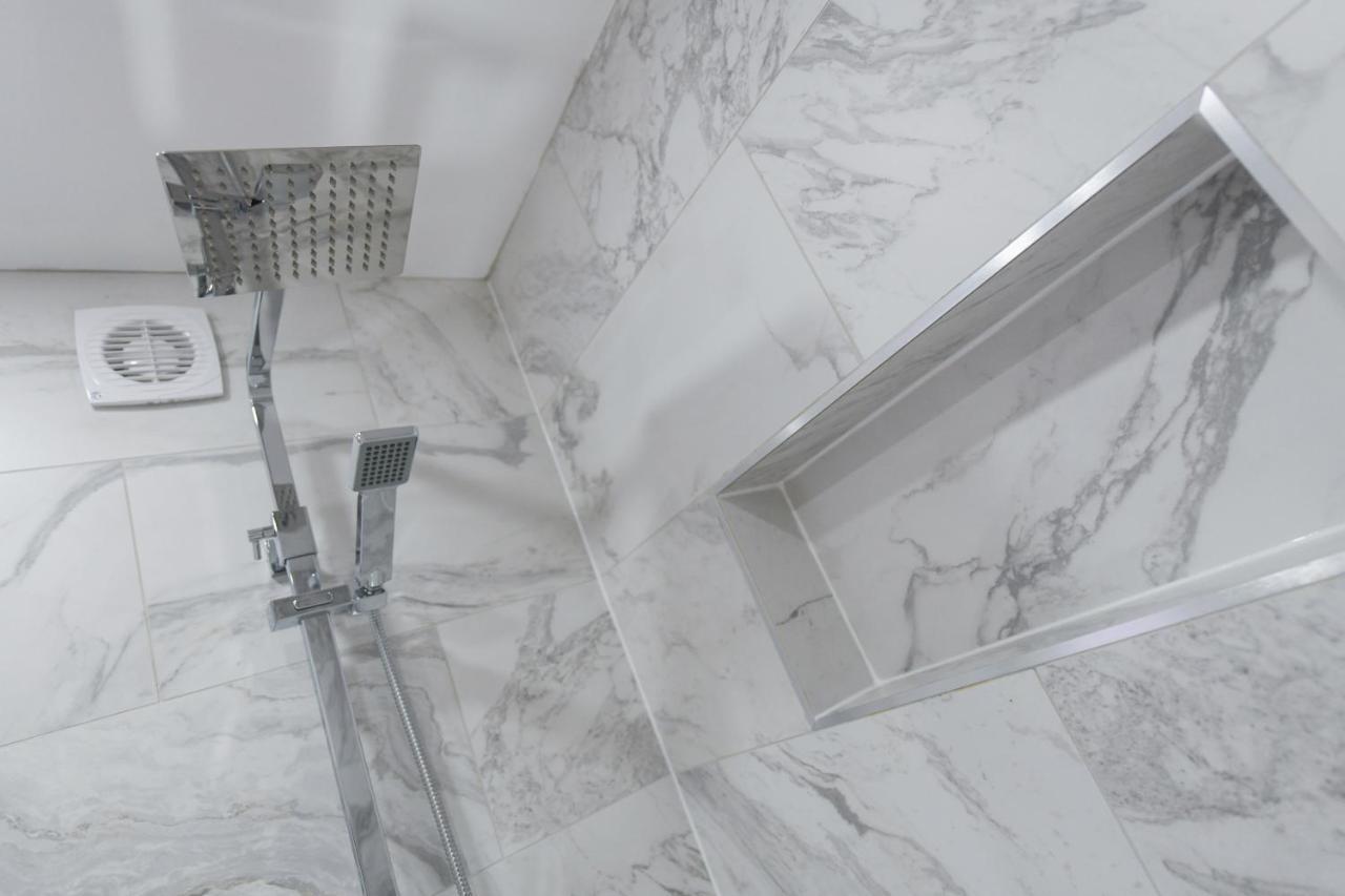 Adbolton House - Sleek, Stylish, Brand New & Carbon Nottingham